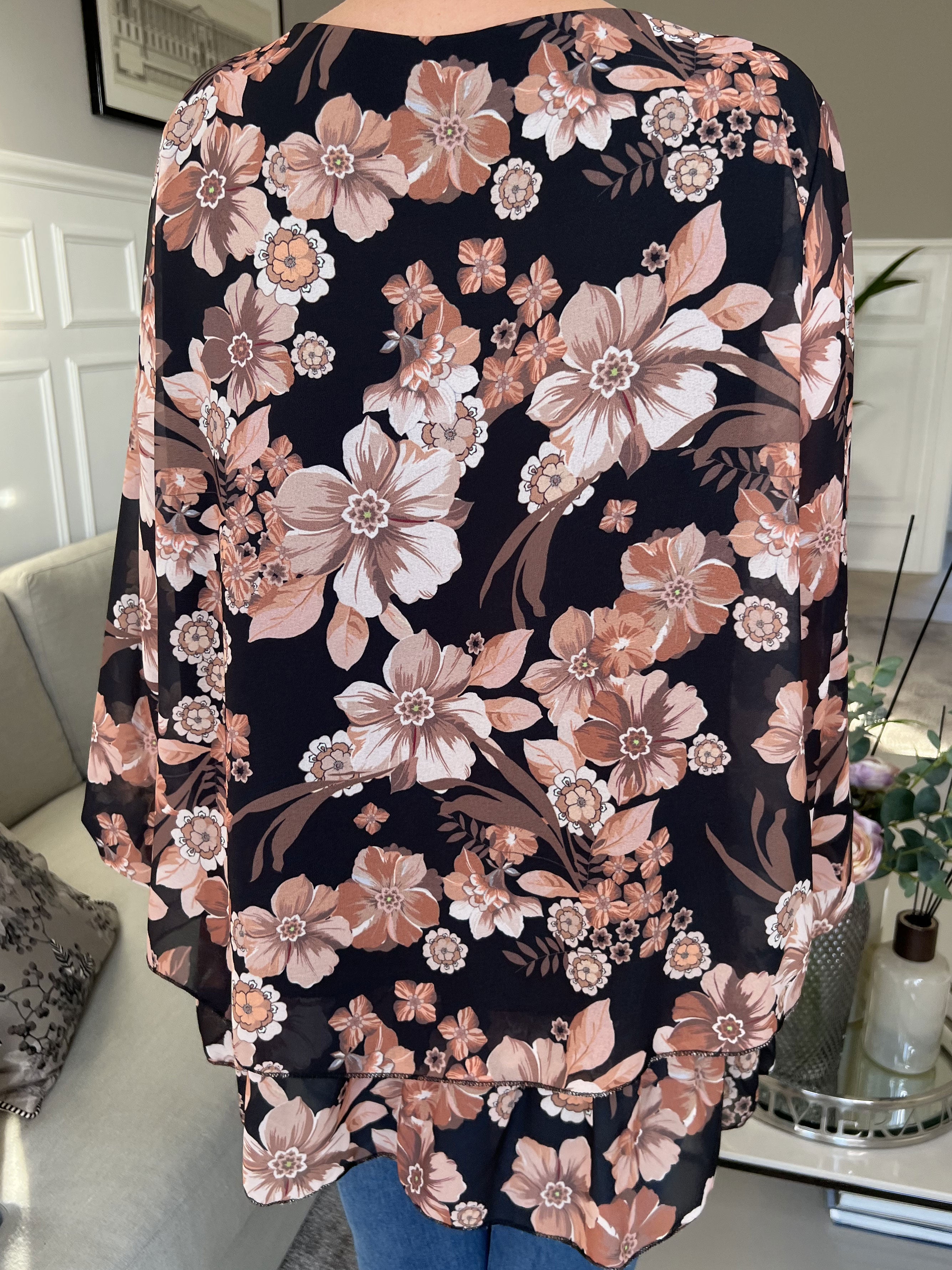 Wicky - Sød tunika i chiffon med blomstermotiver